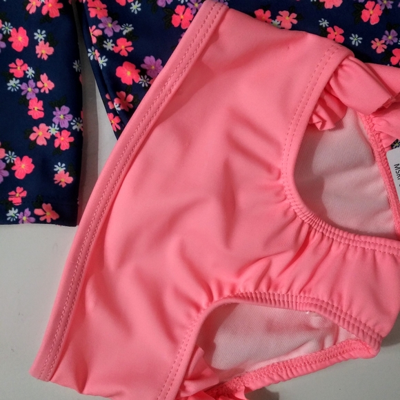 BNWT Carters 2 pc Floral Swim - Picture 5 of 6